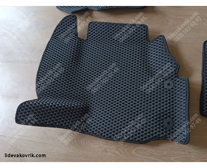 EVA килимки на Mitsubishi Outlander гібрид 2012-2021